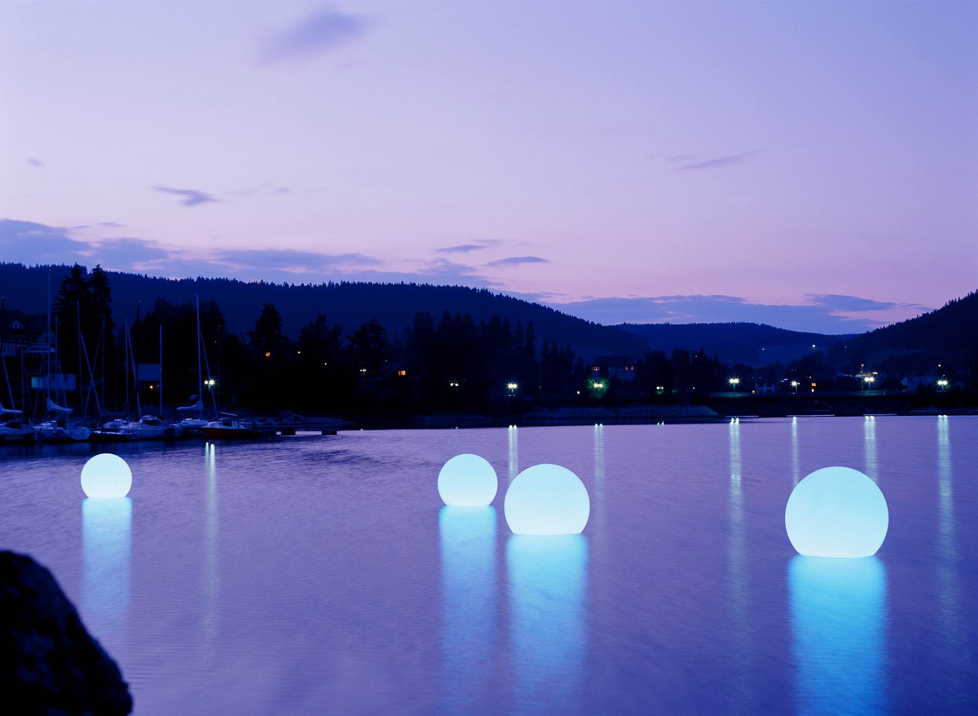 Moonlight Schwimmleuchten am Vierwaldstättersee